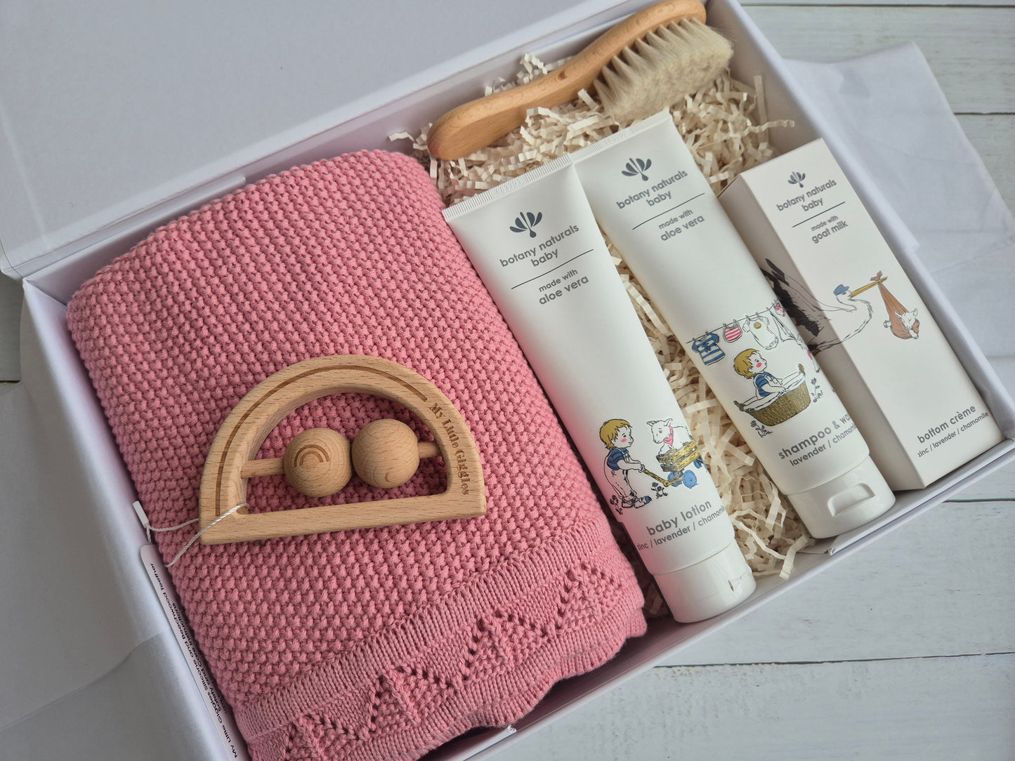 BABY ESSENTIALS ROSE PINK - Baby girl gift hamper