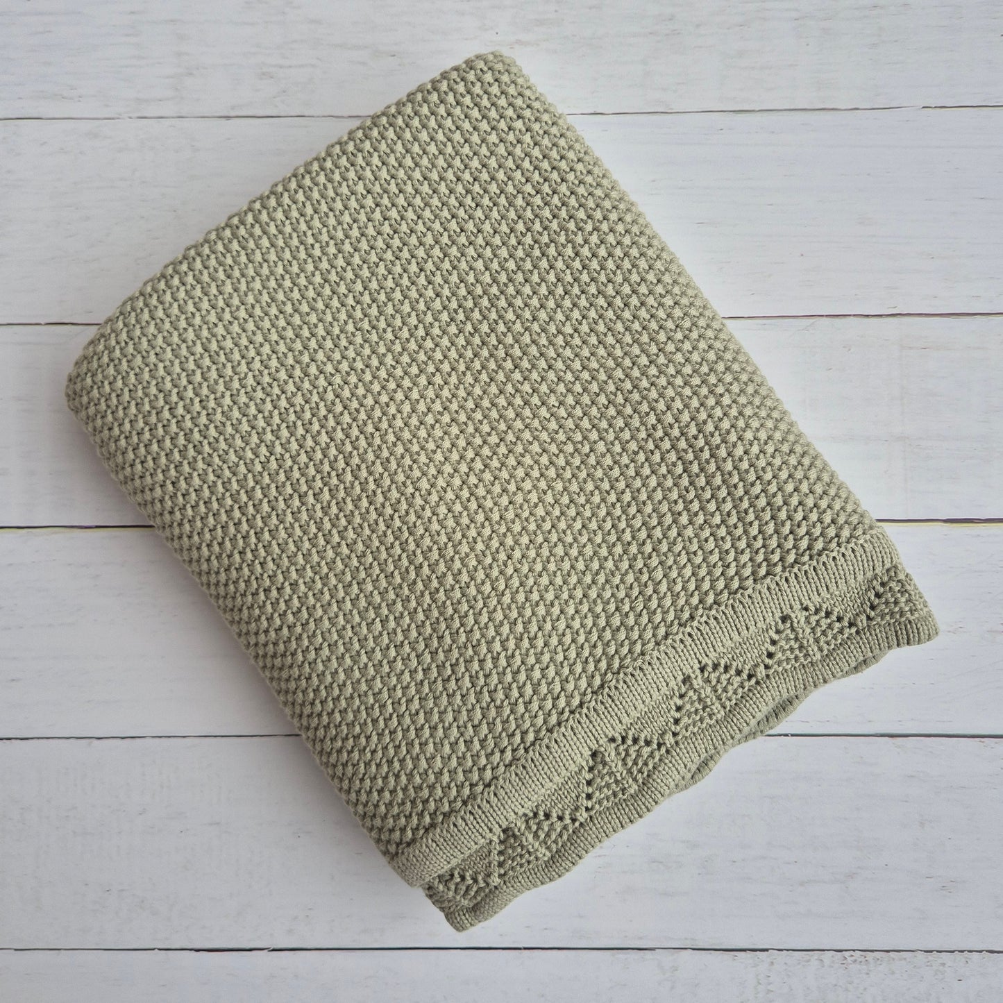 BABY ESSENTIALS SAGE - Unisex baby gift hamper