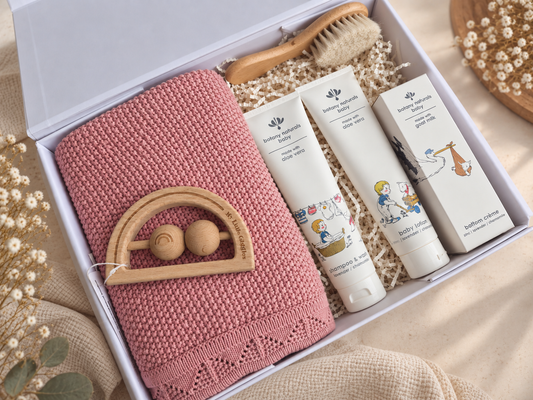 BABY ESSENTIALS ROSE PINK - Baby girl gift hamper