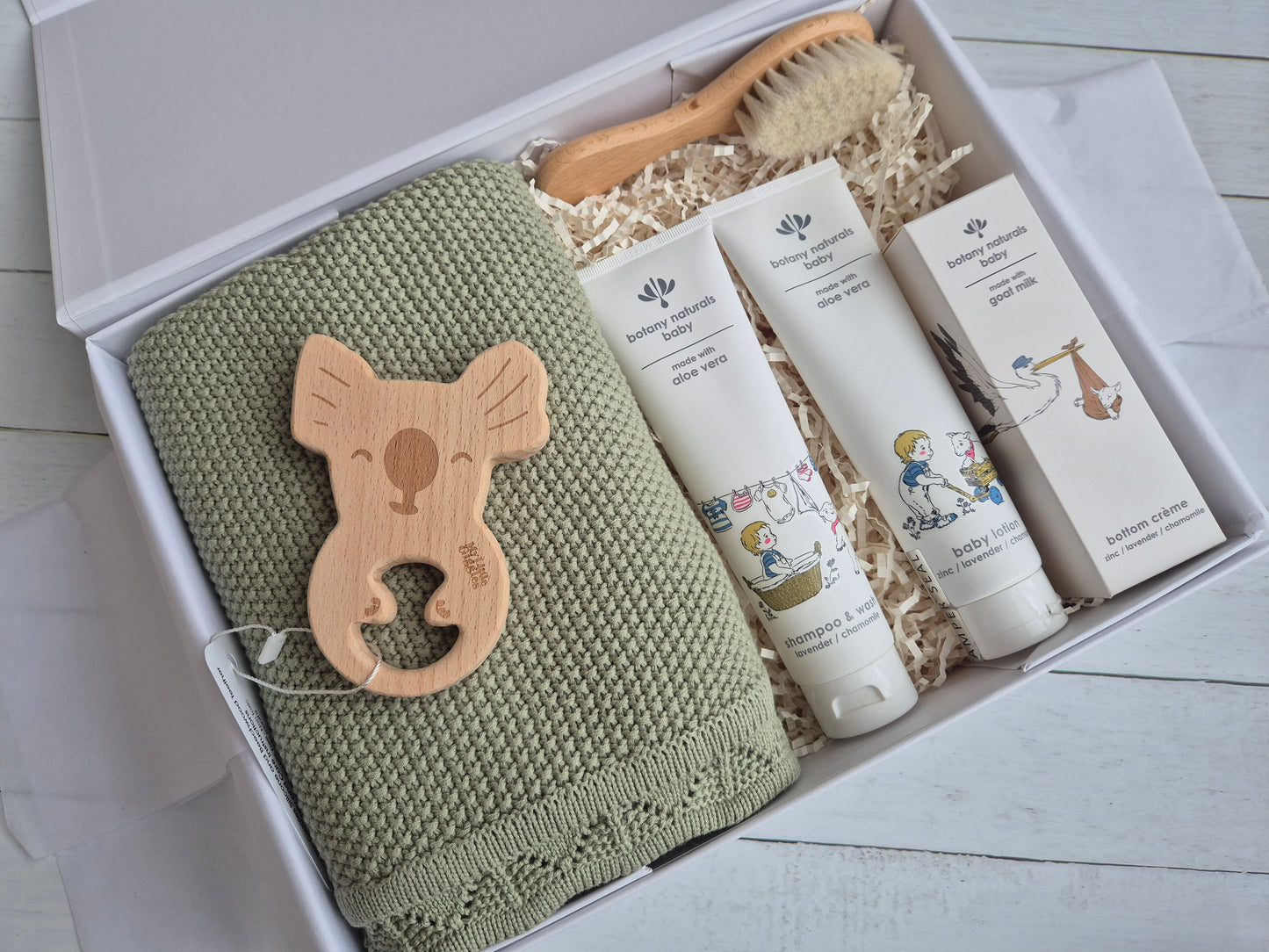 BABY ESSENTIALS SAGE - Unisex baby gift hamper
