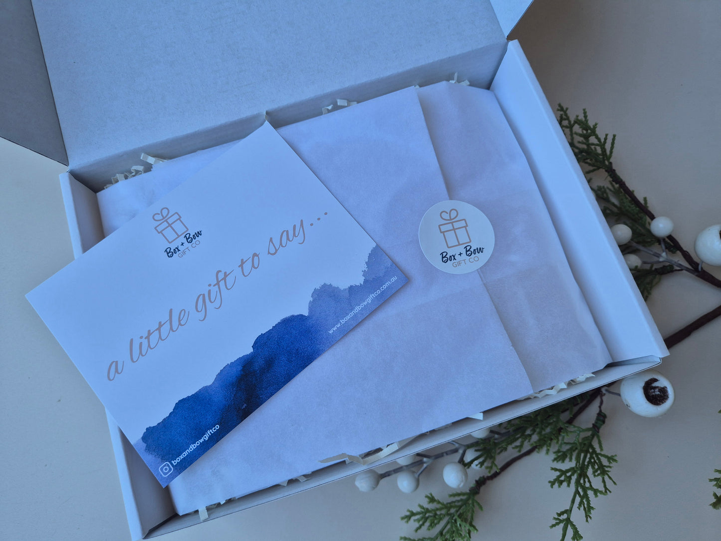 ROSY GLOW - Teacher Mini Christmas Hamper