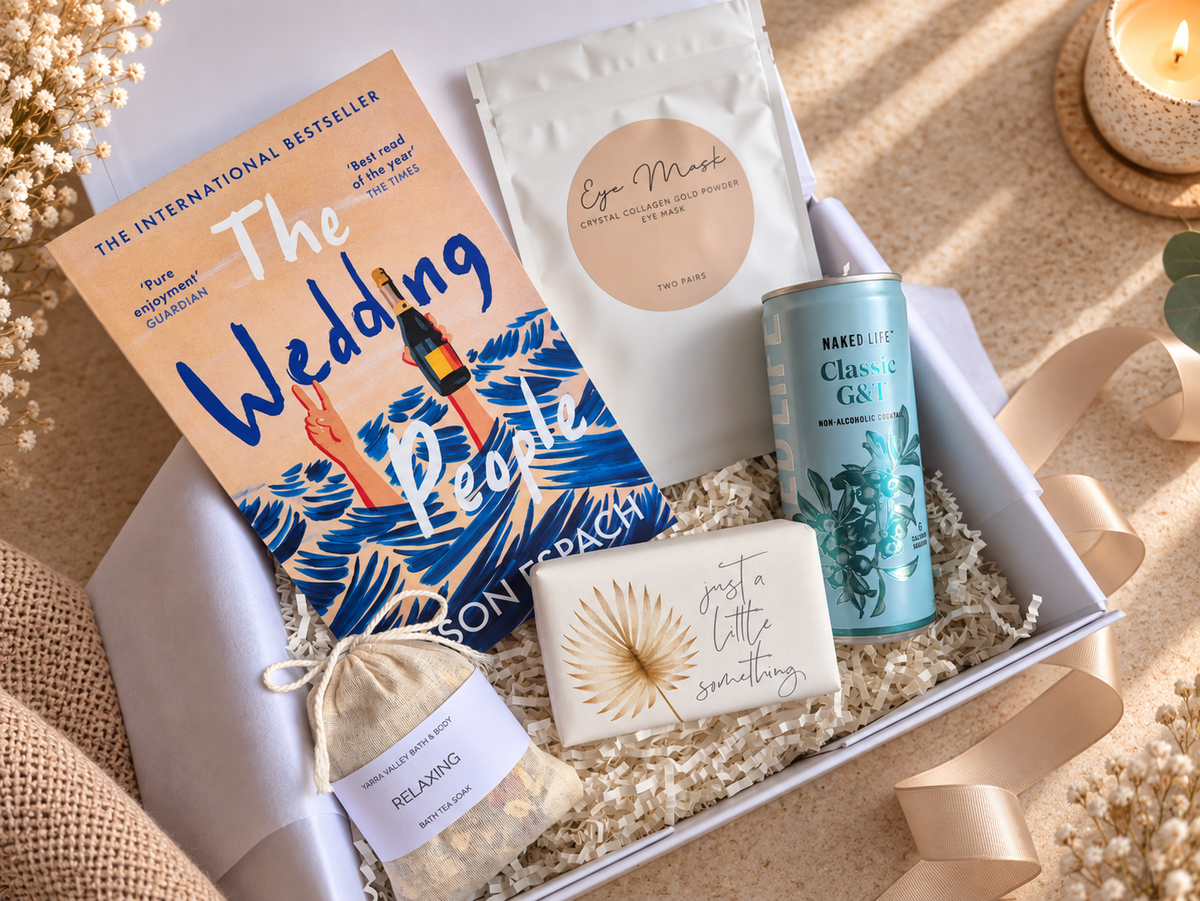 SLOW MOMENTS – Book Lover & Self-Care Hamper