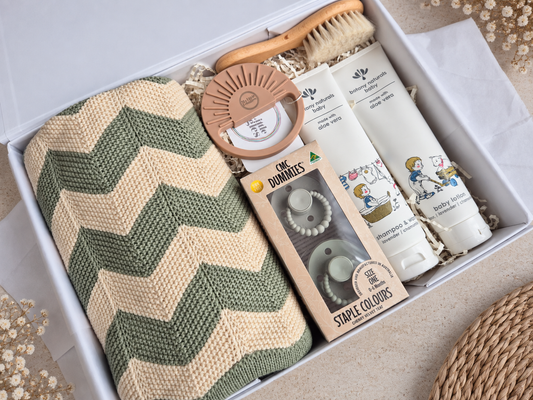 SNUGGLE & SOOTHE SAGE - Unisex Baby Gift Hamper