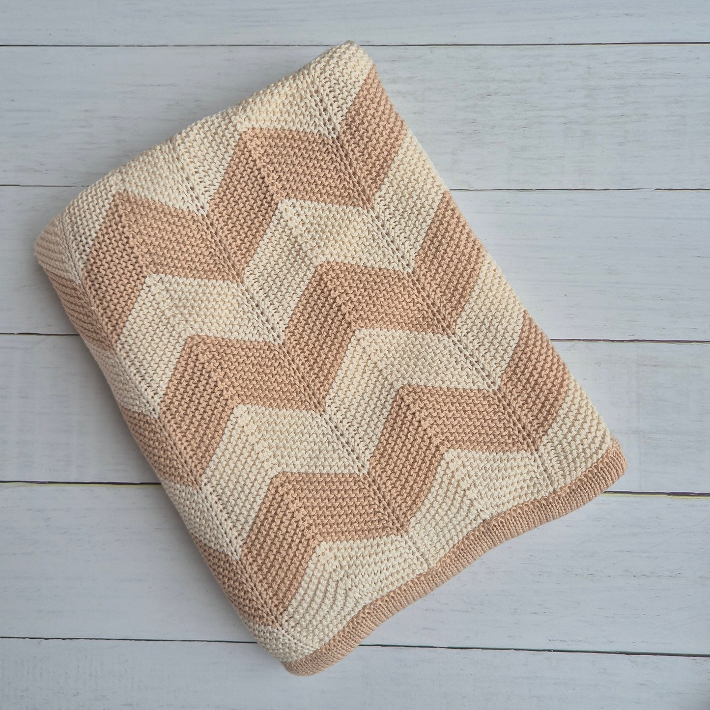 SNUGGLE & SOOTHE NATURAL - Unisex Baby Gift Hamper