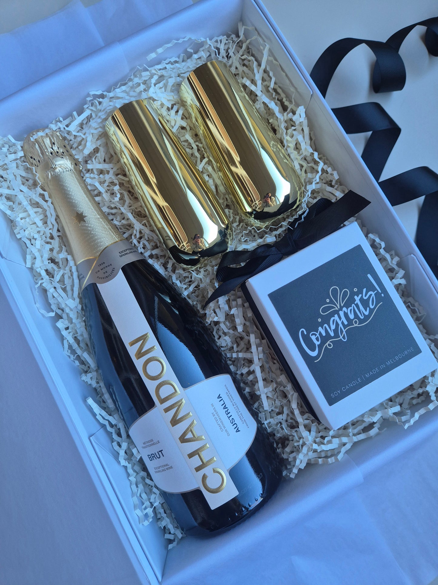 GOLDEN MOMENTS - Congratulations Deluxe Gift Hamper